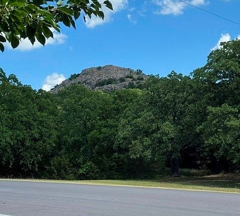 3rd image of 259 E Lake Dr