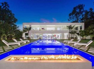 916 Oxford Way, Beverly Hills, CA 90210