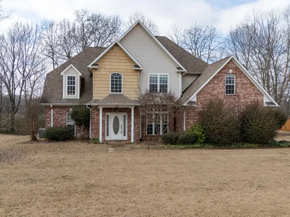 293 Valley Vista Dr, Tupelo, MS 38801