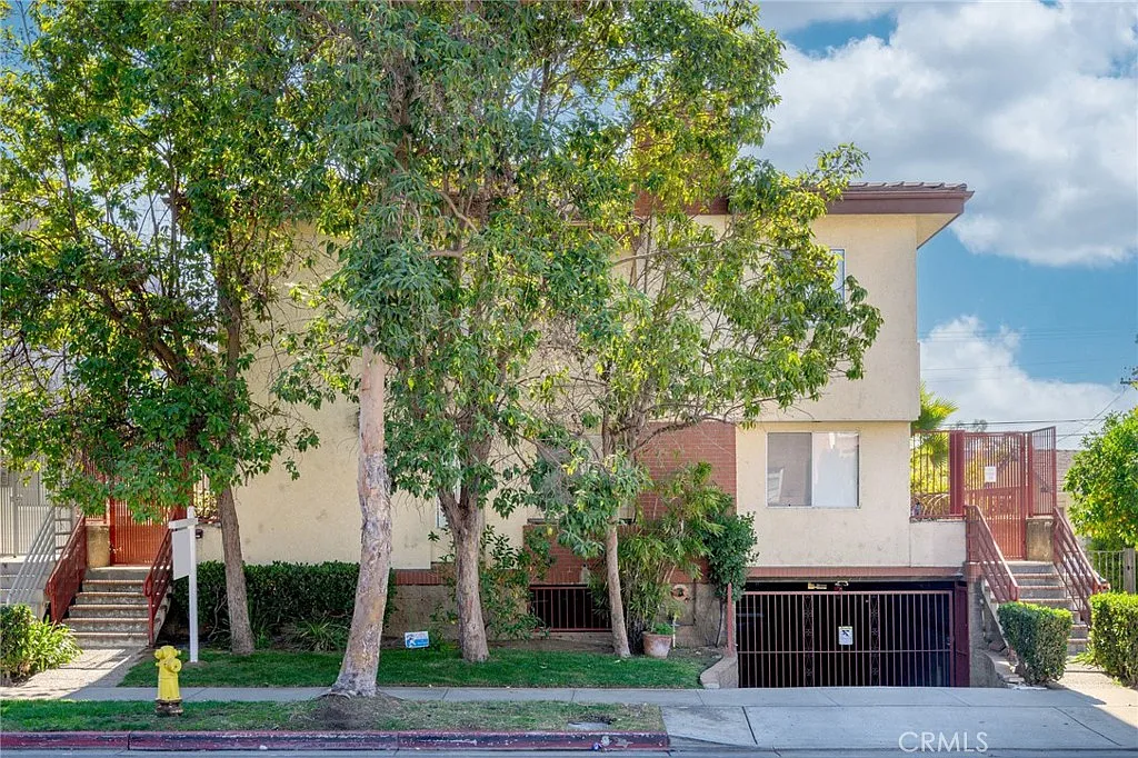 3 bed, 2.5 bath, 1532 sqft, $4,300 — Photo 1
