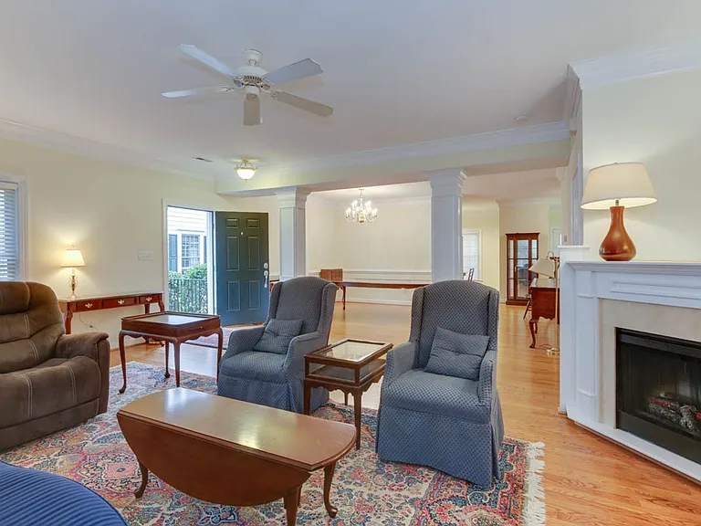 4609 Town Creek Dr — Photo 7