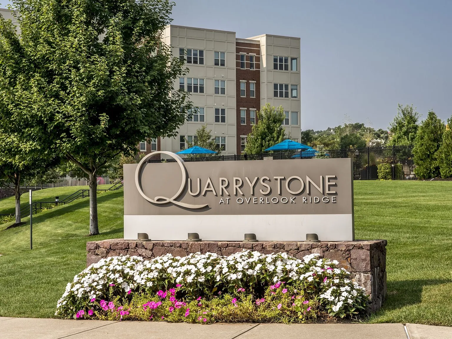 Quarrystone At Overlook Ridge — Photo 1