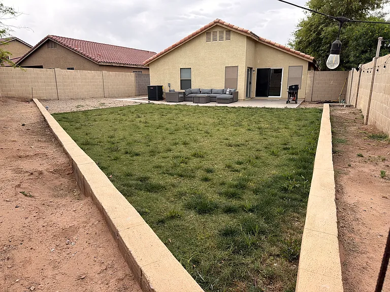 1074 E Pinto Dr — Photo 16