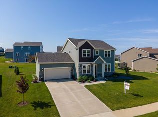 6614 Wolf Holw, Windsor, WI 53598