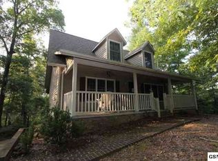 3335 Spring View Dr, Sevierville, TN 37862