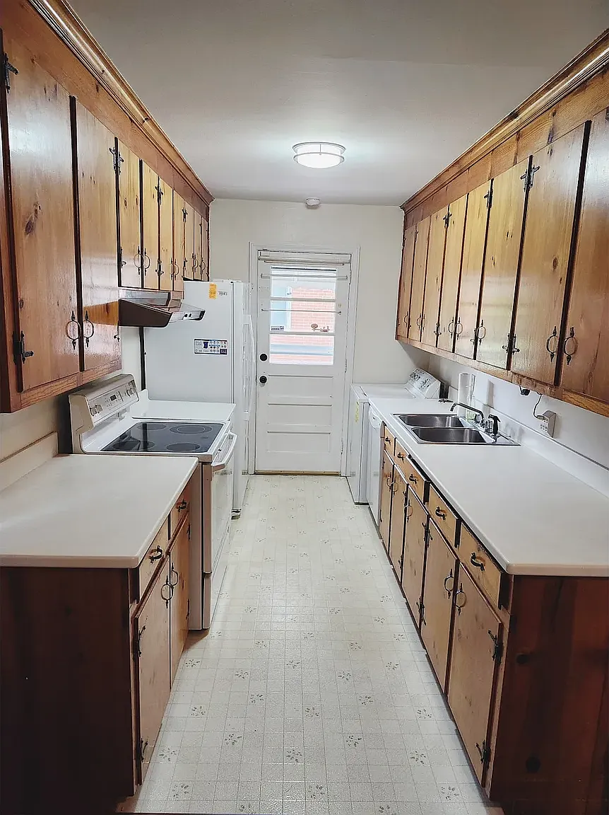 3 bed, 1148 sqft, $1,700 — Photo 4
