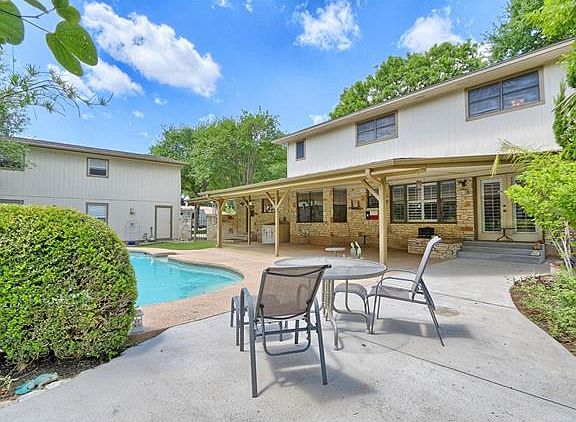 4th image of 3707 Curtis Dr