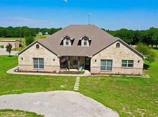 914 Cemetery Rd, Decatur, TX 76234