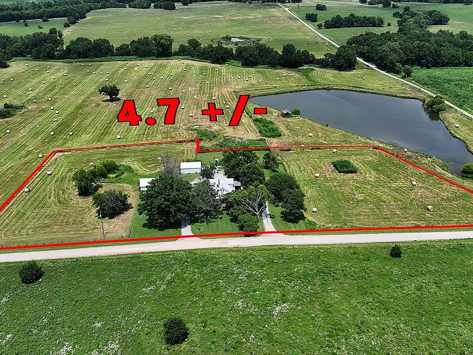 1st image of 835 NW 950th Rd