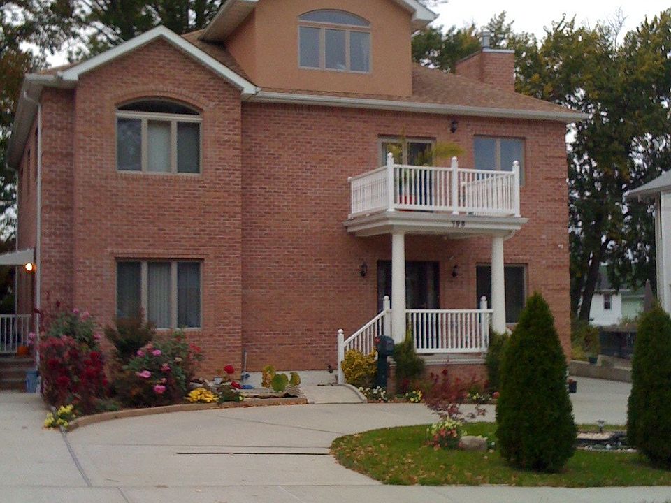 1st image of 198 Perry Ave