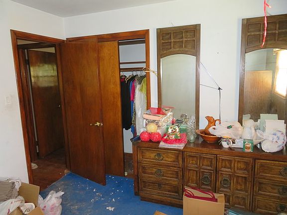 4th image of 12430 Moody Ave