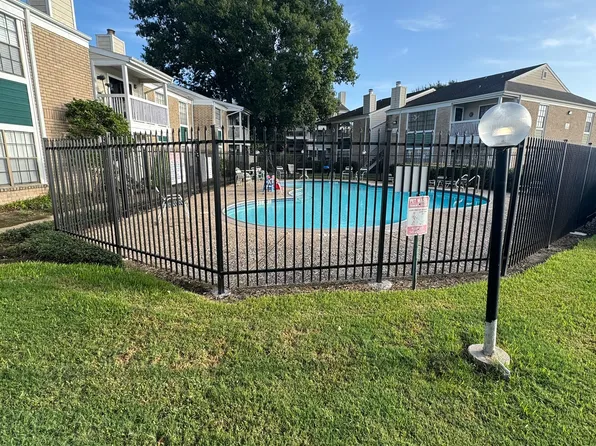 12660 Ashford Point Dr APT 212, Houston, TX 77082