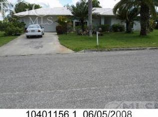 102 Gateside St, Lehigh Acres, FL 33936