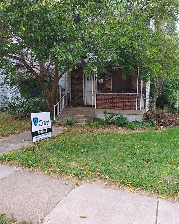 1st image of 2815 E 3rd St