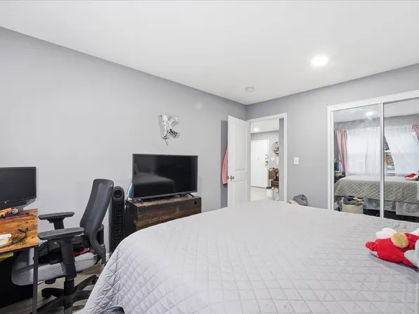 120 32nd Street image 10 of 17