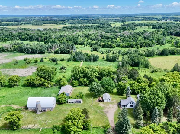 17392 Hawthorn Rd, Little Falls, MN 56345