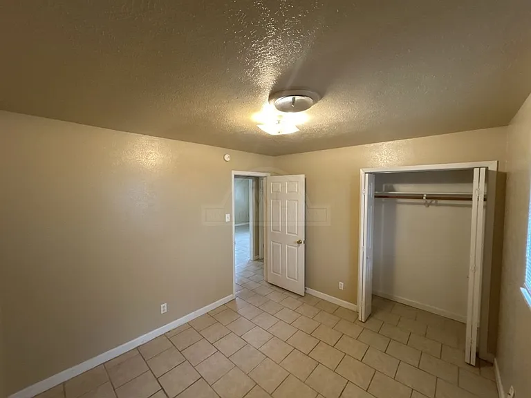 1814 Crestridge Dr — Photo 17