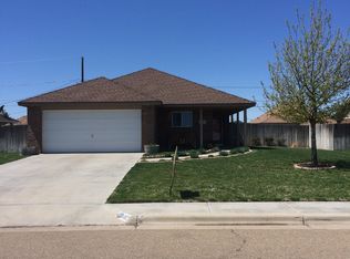 812 Bob White Ave, Dumas, TX 79029
