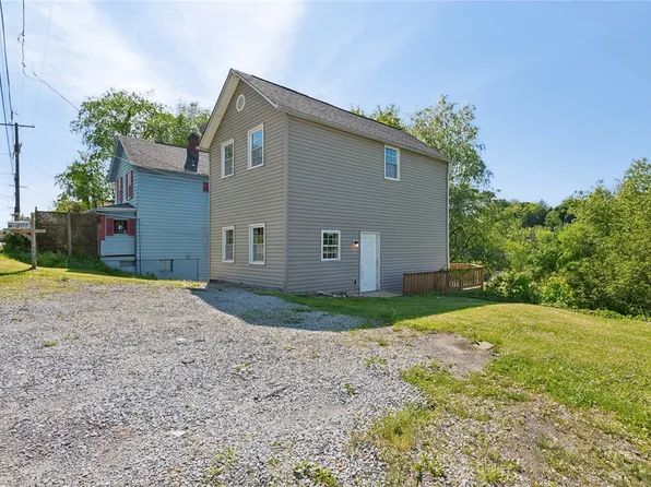 2625 Brown Ave, Grapeville, PA 15634