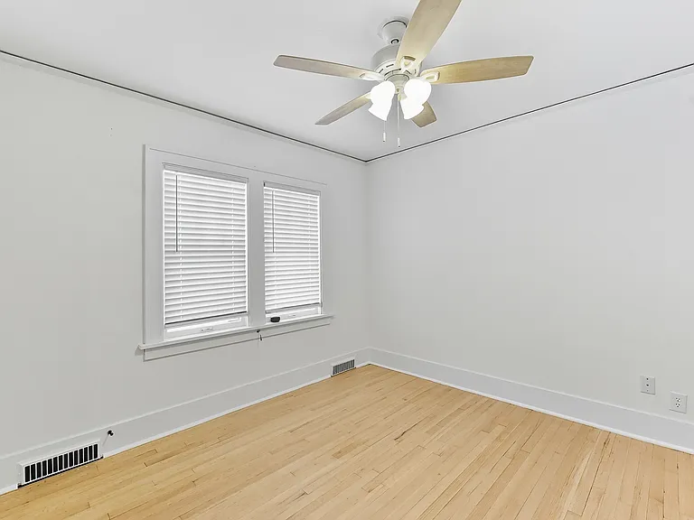 828 N 41st Ave — Photo 11
