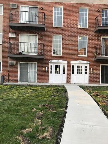 1st image of 123 W Elk Trl APT 123
