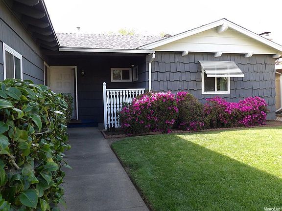 2nd image of 2532 La Loma Dr