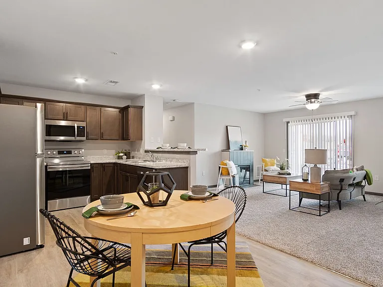 786 Peregrine Cir — Photo 81