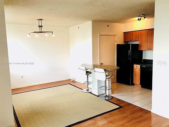 3rd image of 1330 West Ave APT 705