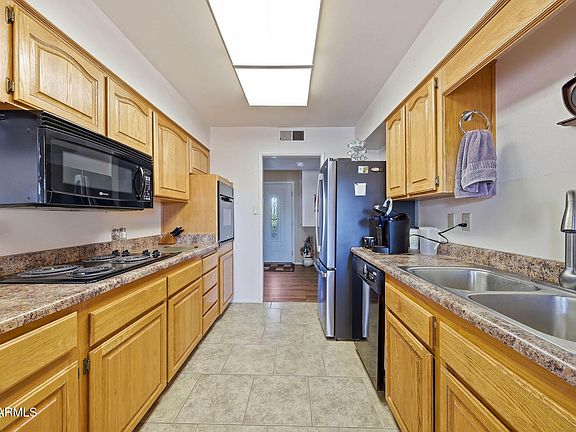 3rd image of 11601 N HACIENDA Drive
