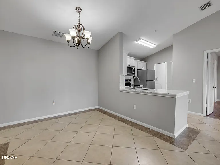940 Village Trl #4-306 — Photo 5