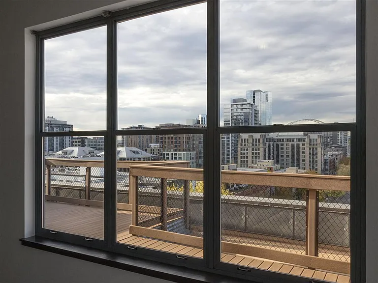 Honeyman Hardware Lofts — Photo 14