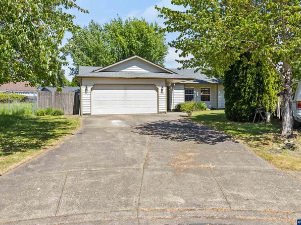 920 SW Myrtle Ct, McMinnville, OR 97128