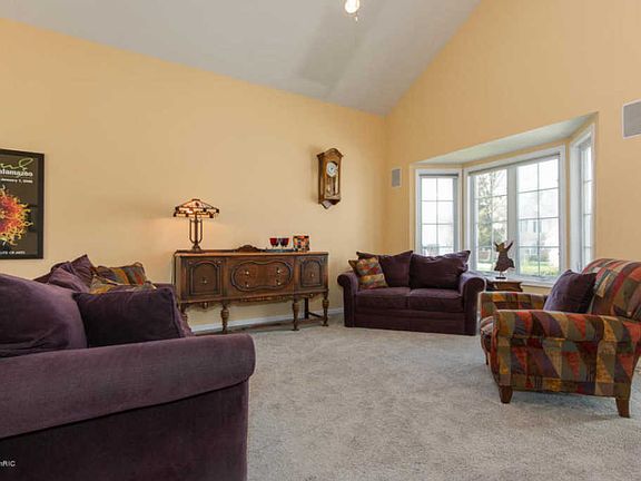 4th image of 2388 Shadetree Ln SE