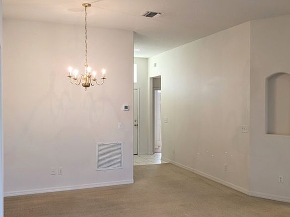 5th image of 13 Bannbury Ln