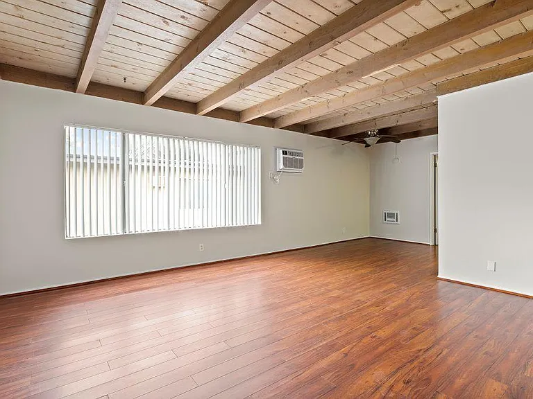 One Bedroom Apartment