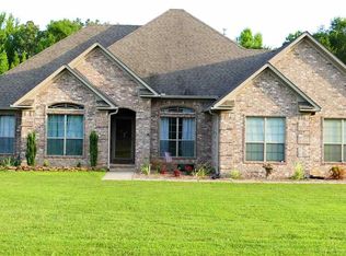 47 Place Ln, Greenbrier, AR 72058