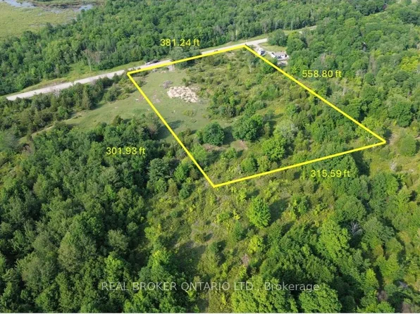22 Mountain Rd, Westport, ON K0G 1X0
