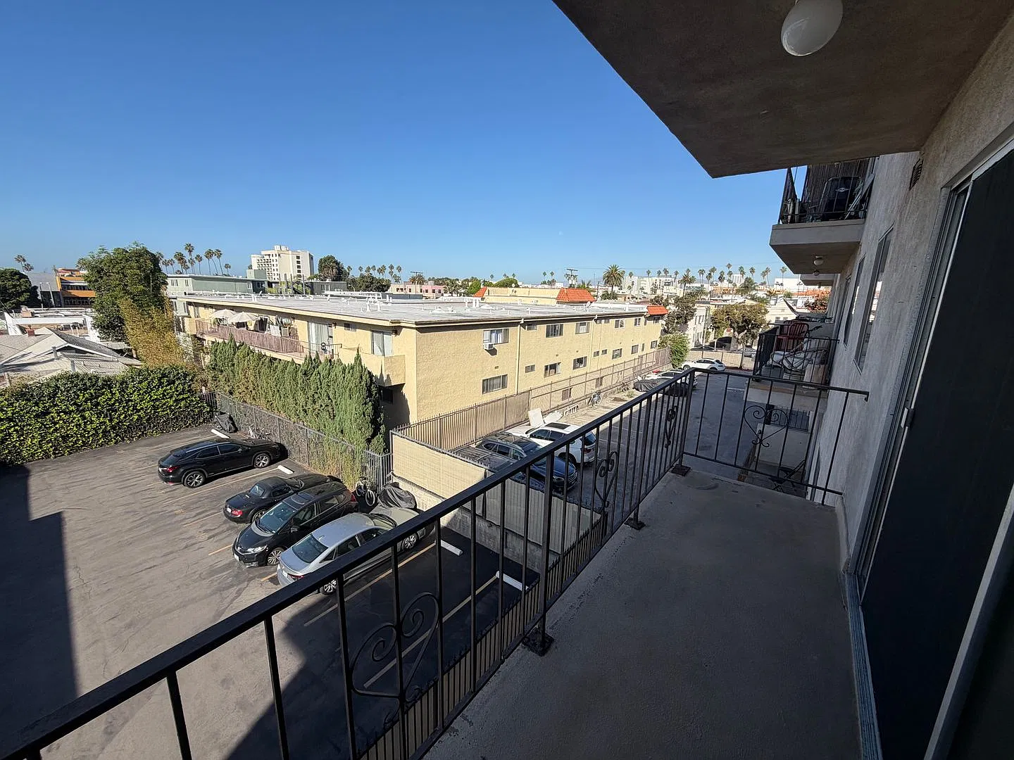 2210 3rd St — Photo 3