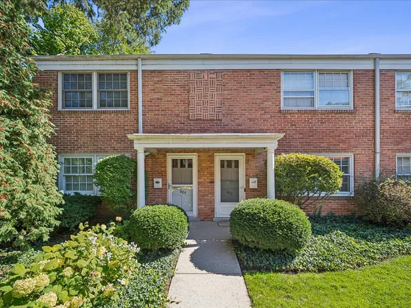 602 Lincoln Ave, Winnetka, IL 60093