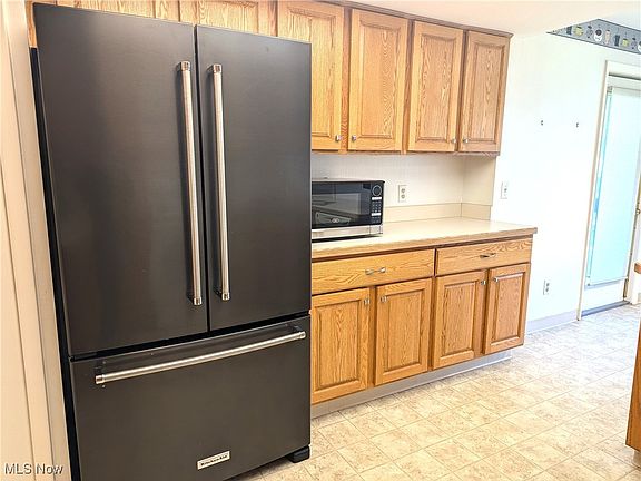 5th image of 160 Fox Hollow Dr APT 304