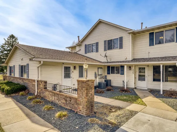 3985 Parkridge Dr, Saint Paul, MN 55110