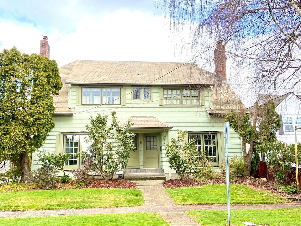 1st image of 108 21st Ave SE