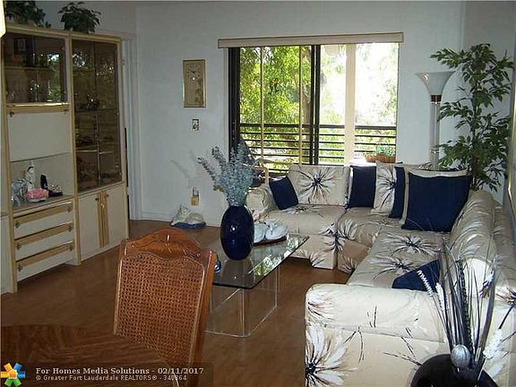 4th image of 2726 NW 104th Ave APT 303