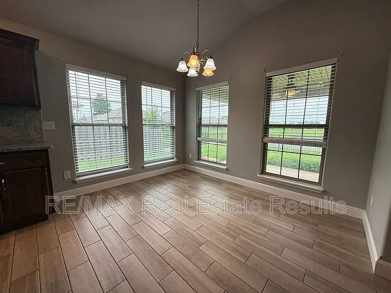700 Gala Cir — Photo 9