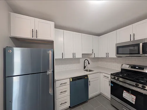 450 Lincoln Ave #C14 Photo 1