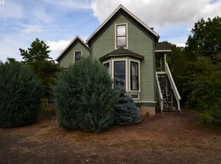 93323 River Rd, Junction City, OR 97448