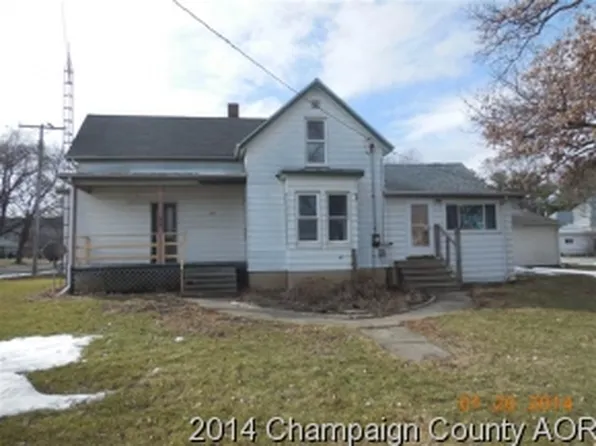 207 S Center St, Sadorus, IL 61872