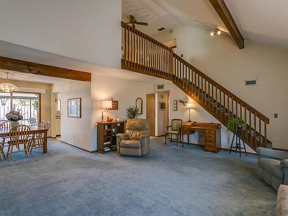 5th image of 1756 Papaya Dr W
