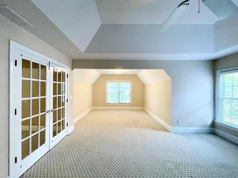455 Wembley Cir — Photo 24