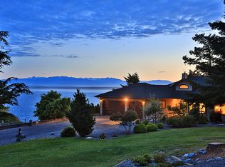 2476 Avalon Ln, Coupeville, WA 98239
